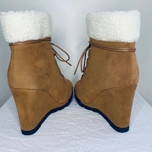 ❗️SALE❗️NIB | Booties - Picture 3 of 5